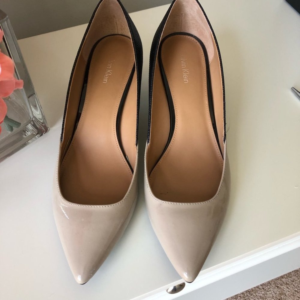 Calvin Klein Black and Taupe Pumps